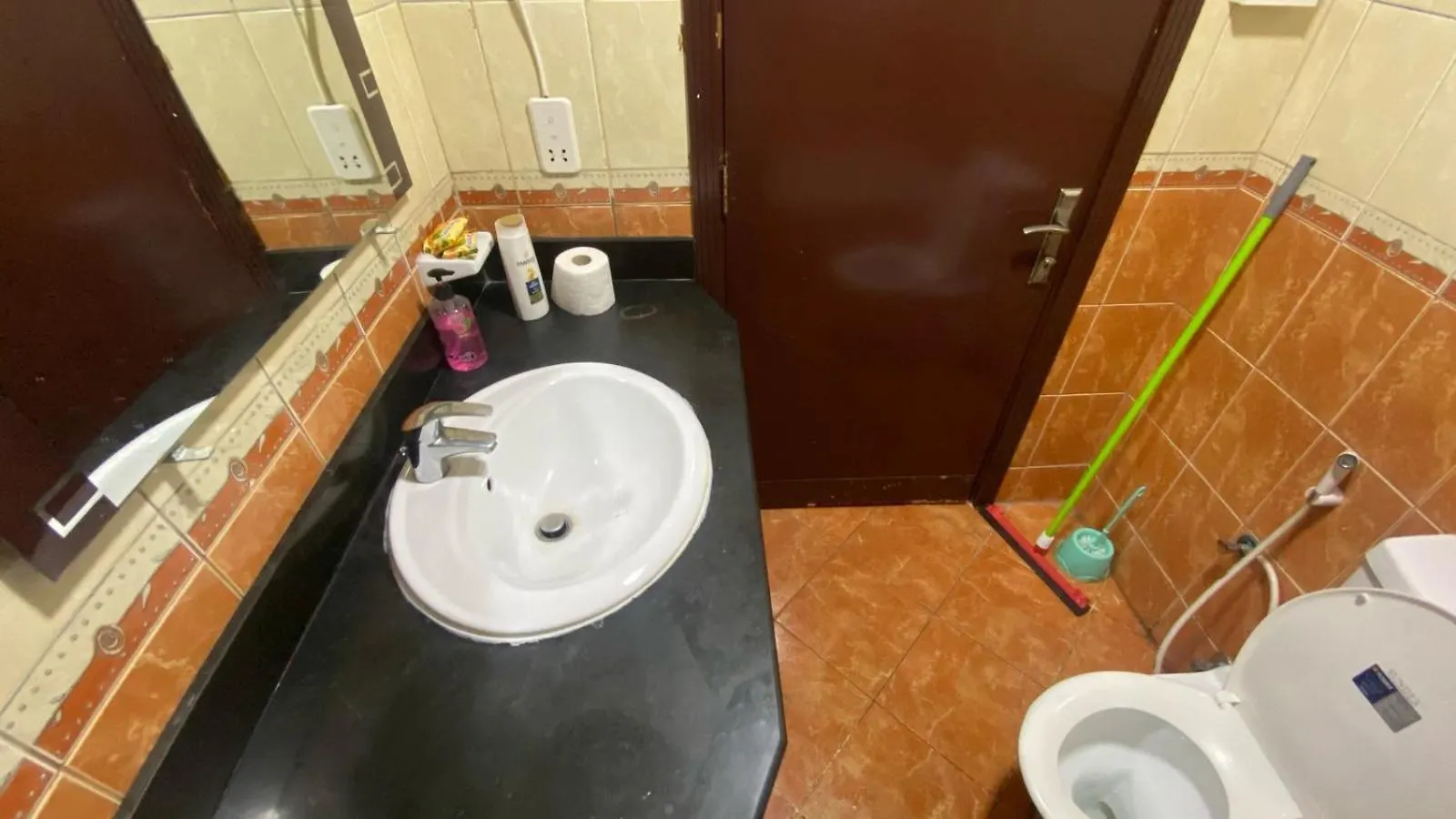 Homestay Classic Villa Rooms Opposite To Mirdif City Center Dubai